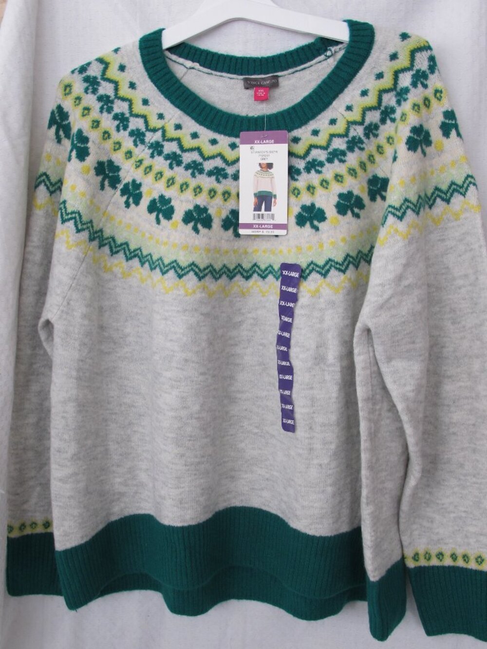 NWT - Vince Camuto Shamrock Sweater - XXL
